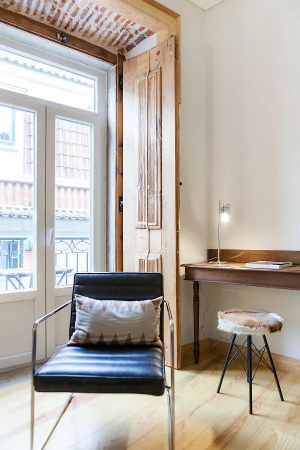 Charming Flat With Balconies Central Chiado District 2 Bedrooms & Ac 19Th Century Building Lisboa Apartmán