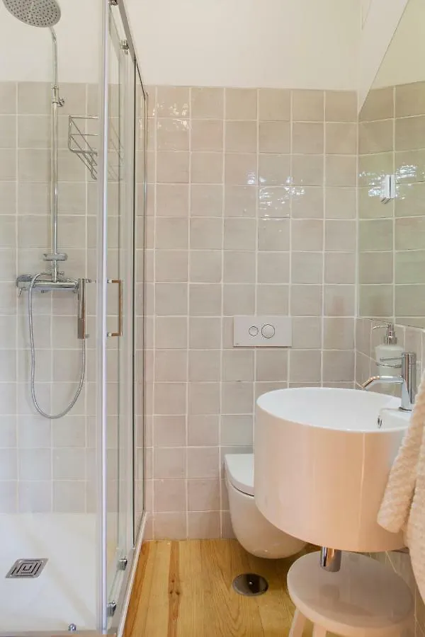 Charming Flat With Balconies Central Chiado District 2 Bedrooms & Ac 19Th Century Building Lisboa Apartmán