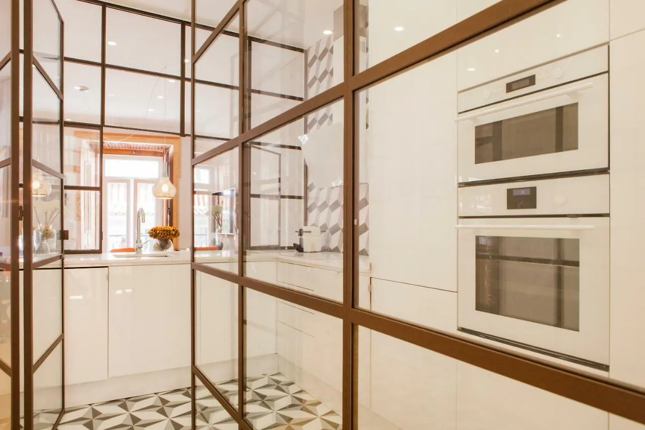 Charming Flat With Balconies Central Chiado District 2 Bedrooms & Ac 19Th Century Building Lisboa 0*,  Portugalsko